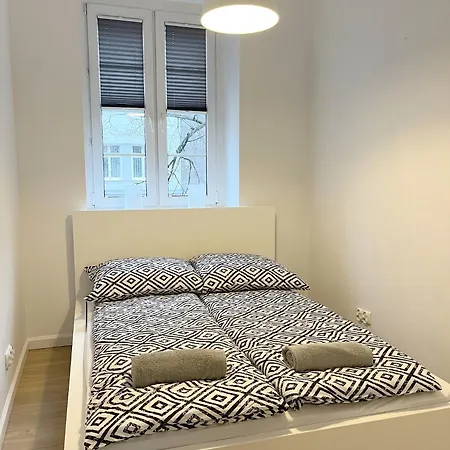 24 Centrum - Apartament Mieszkanie Dla 4 Osob *